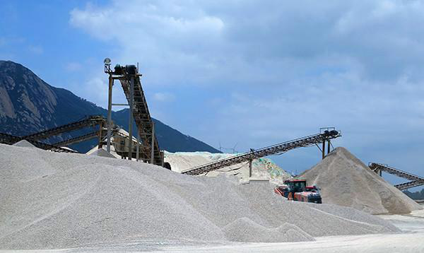 怎么選購制砂機(jī)？唐山金路來幫忙