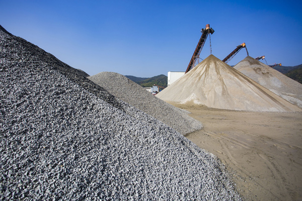 河砂禁采，機制砂興起，投資制砂設備，請認準唐山金路