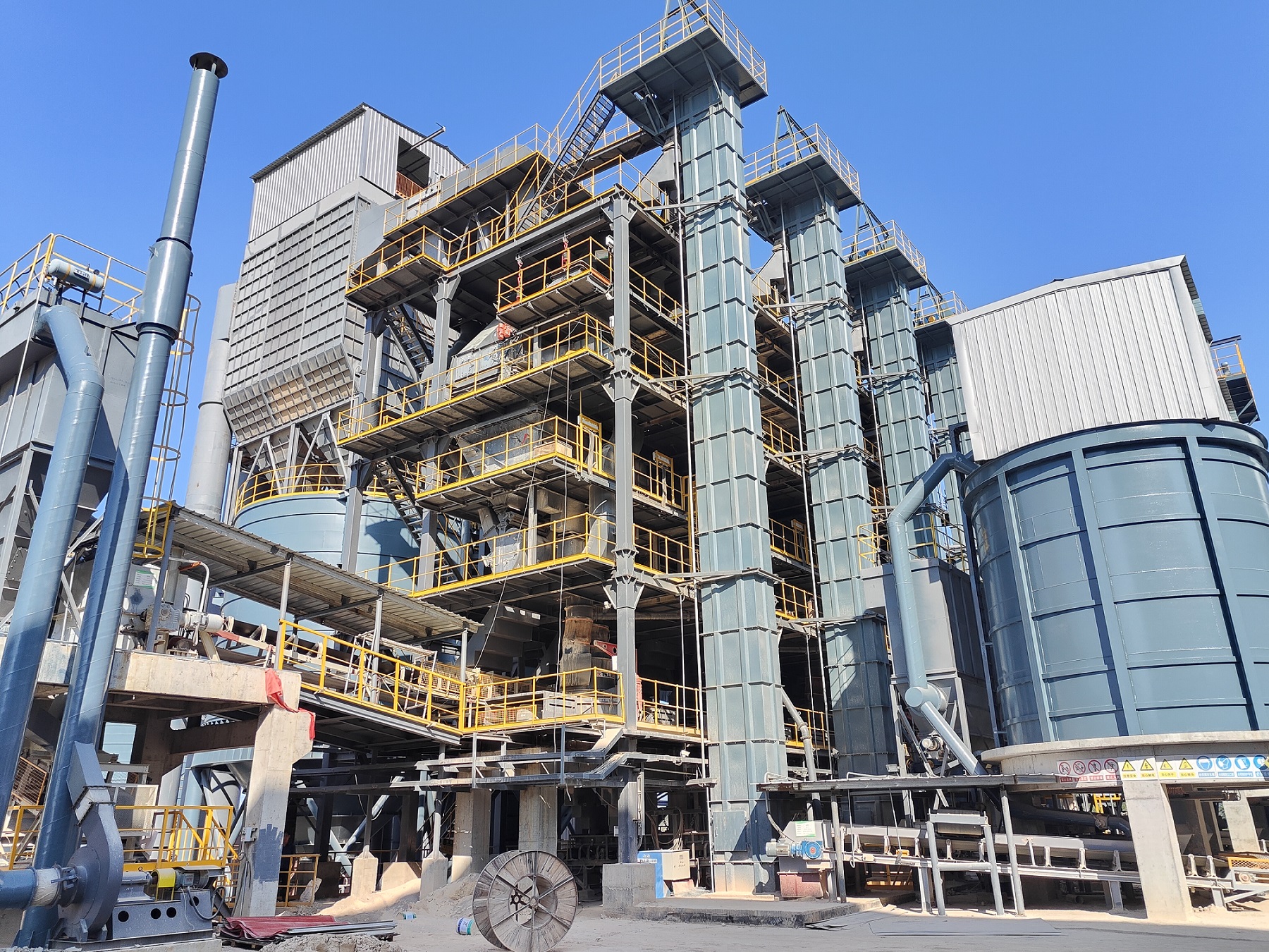 砂石行業(yè)又有“大動(dòng)作”？唐山金路干法制砂樓優(yōu)勢(shì)有哪些？